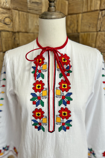 Тракийска къса риза