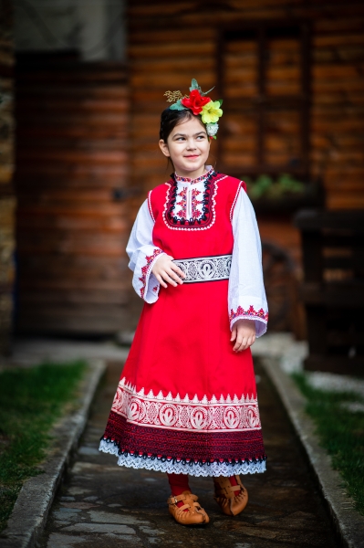 Детска Родопска носия