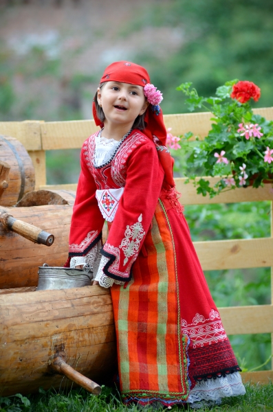 Детска Родопска носия