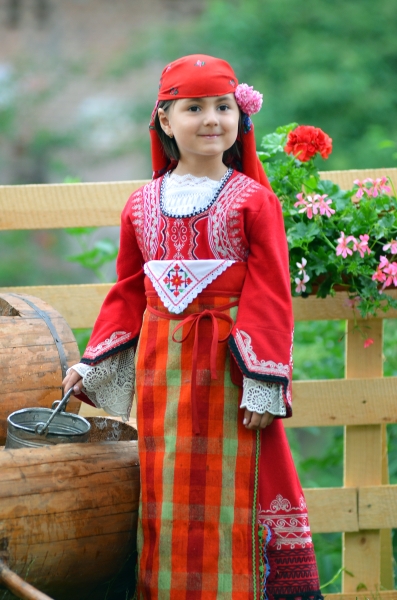 Детска Родопска носия
