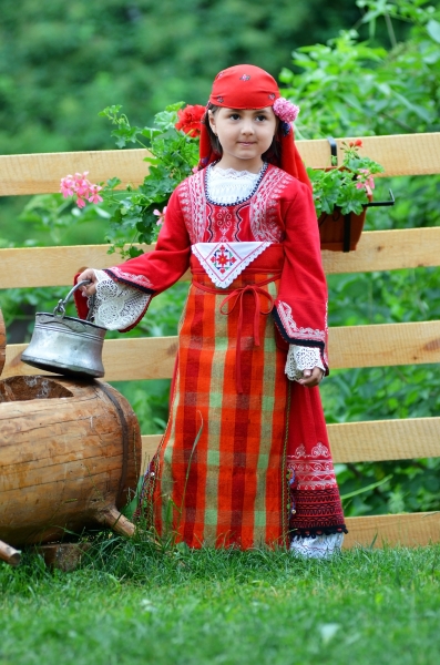Детска Родопска носия