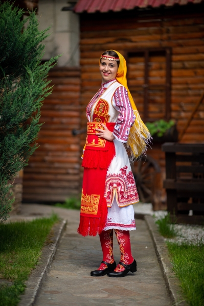 Пиринска носия