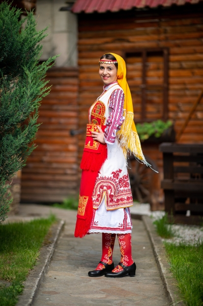 Пиринска носия