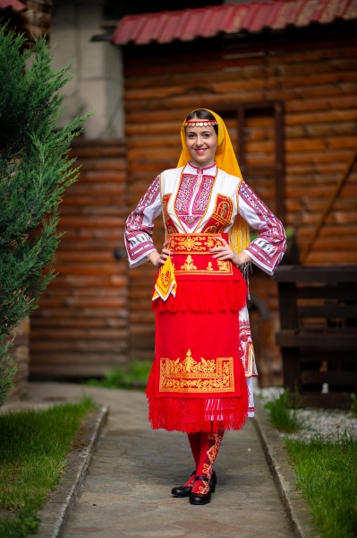 Пиринска носия