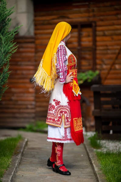 Пиринска носия