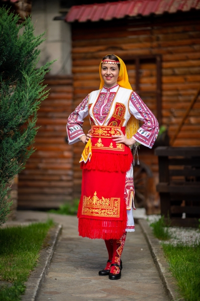 Пиринска носия