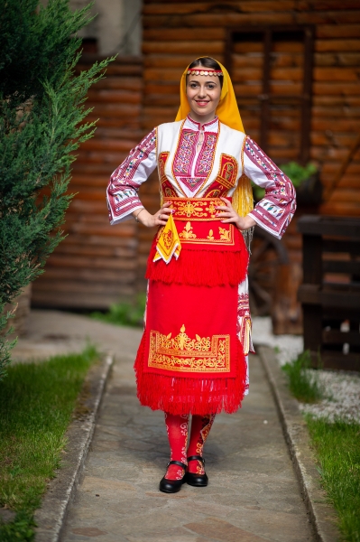Пиринска носия