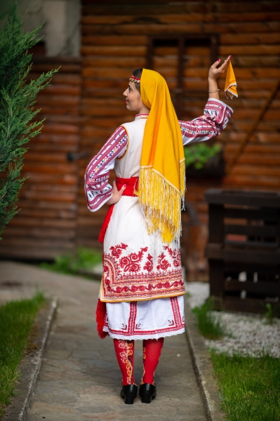 Пиринска носия