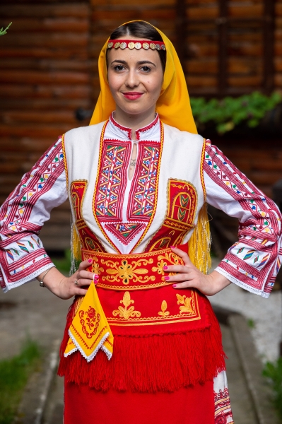 Пиринска носия
