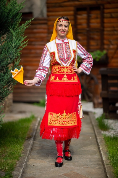 Пиринска носия