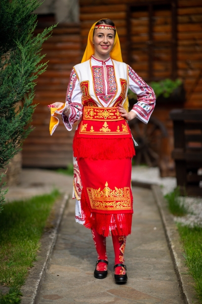Пиринска носия