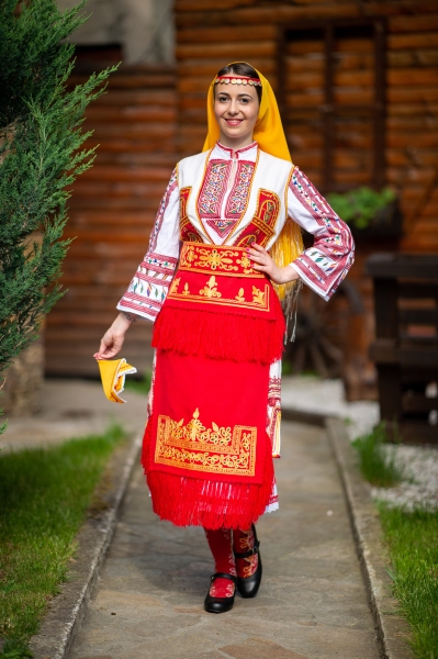 Пиринска носия