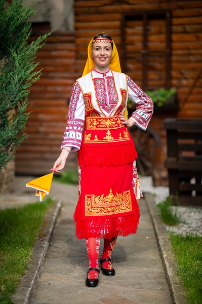 Пиринска носия