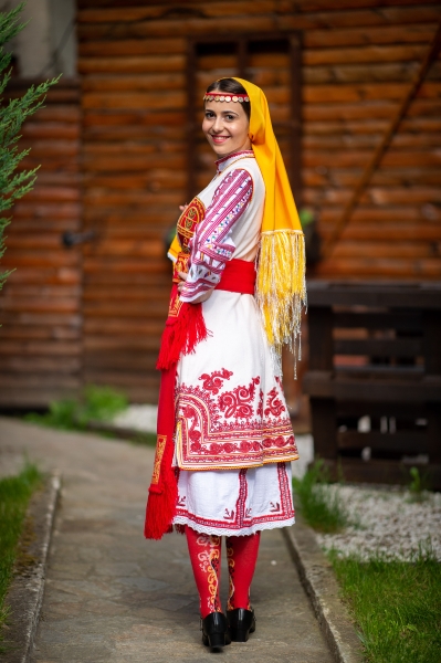 Пиринска носия