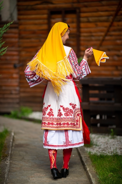 Пиринска носия