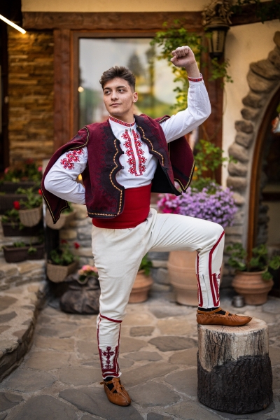 Пиринска носия