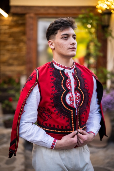 Пиринска носия