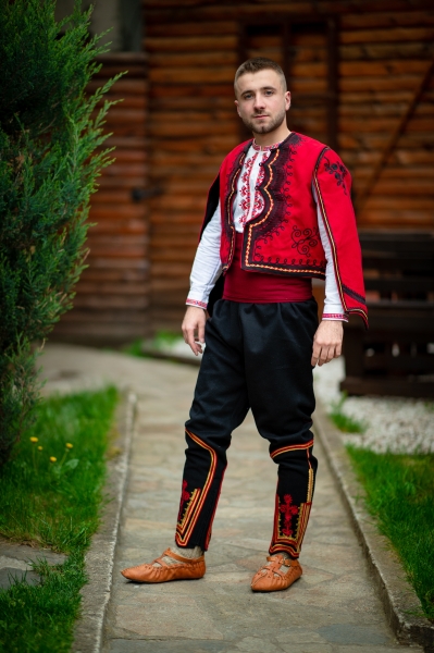 Пиринска носия