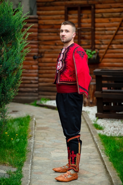 Пиринска носия