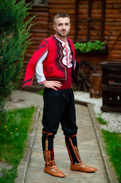 Пиринска носия