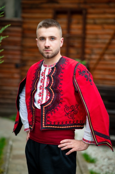 Пиринска носия