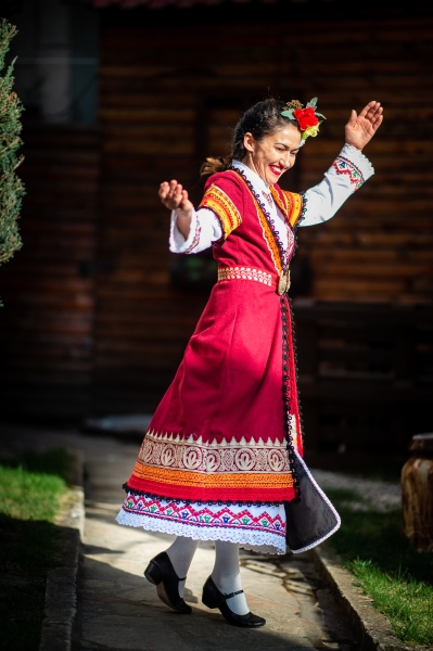 Родопска Невестина носия