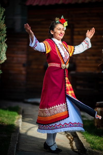 Родопска Невестина носия
