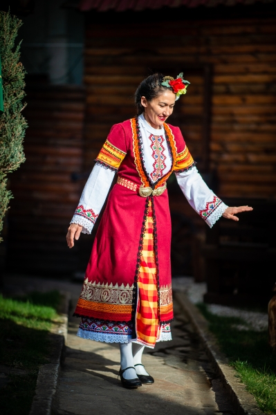 Родопска Невестина носия