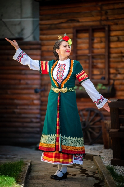 Родопска Невестина носия