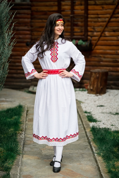 Родопска дълга риза