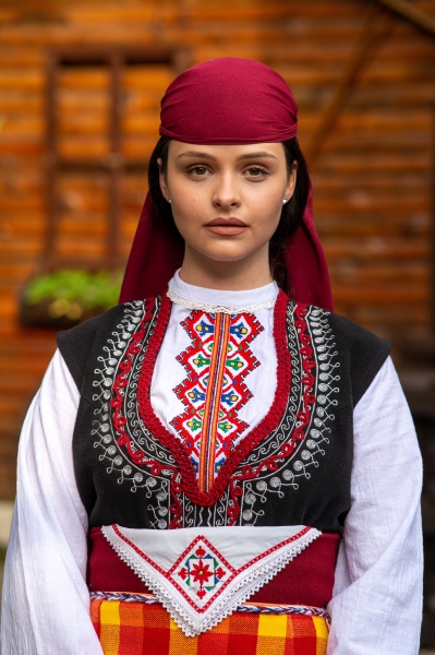 Родопска кърпа за глава