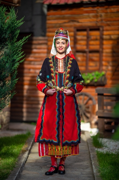 Родопска носия от района на с. Давидково, обл. Смолян
