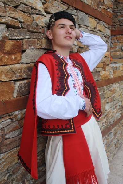 Пиринска носия