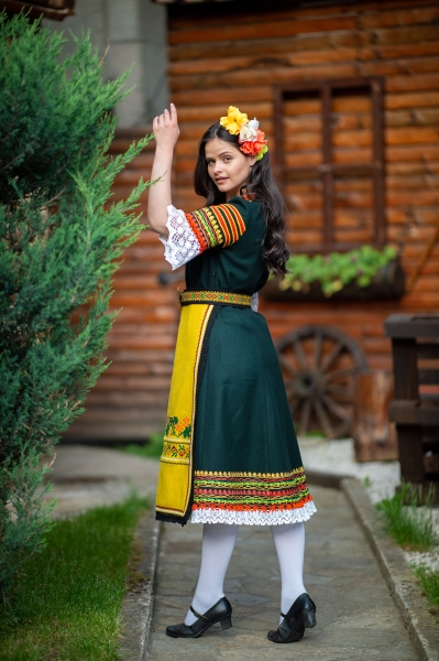 Ихтиманска носия