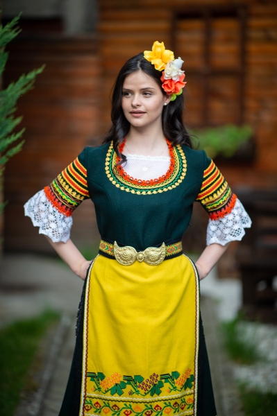 Ихтиманска носия