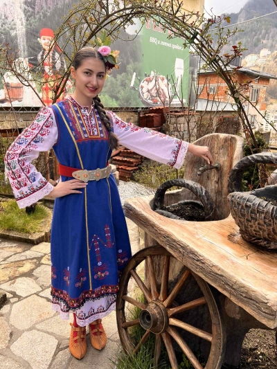 Шопска Трънска носия
