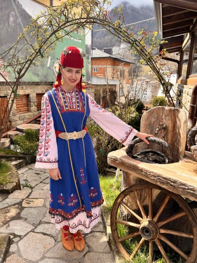 Шопска Трънска носия