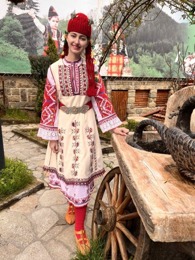 Шопска Трънска носия
