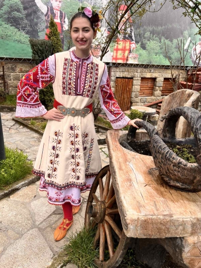 Шопска Трънска носия