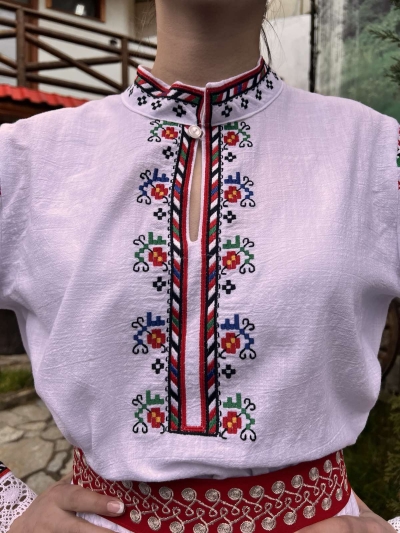 Шопска дълга риза