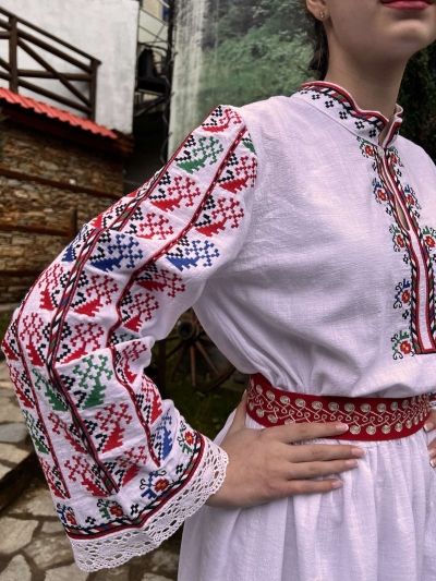 Шопска дълга риза